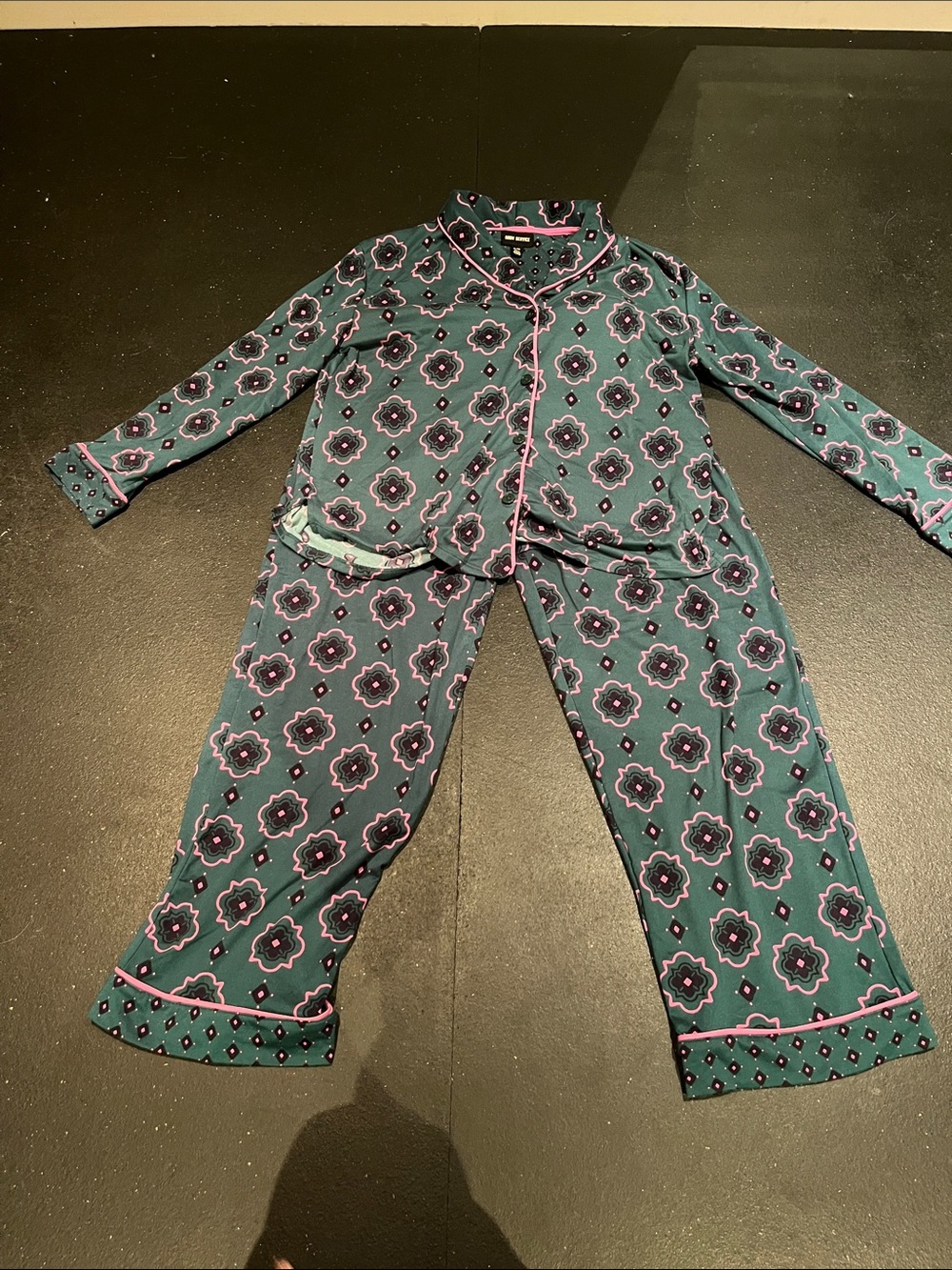 Women’s Floral Print Pajama Set in Green with Pink Trim